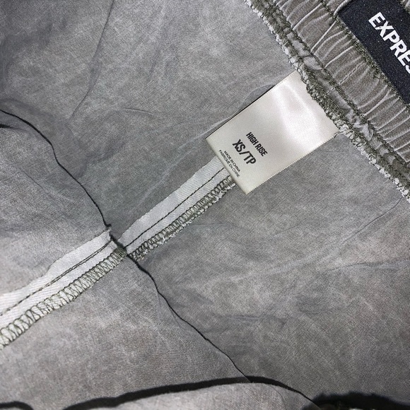 Express Dark Green / Gray Laced High Waist shorts size XS - Picture 8 of 9